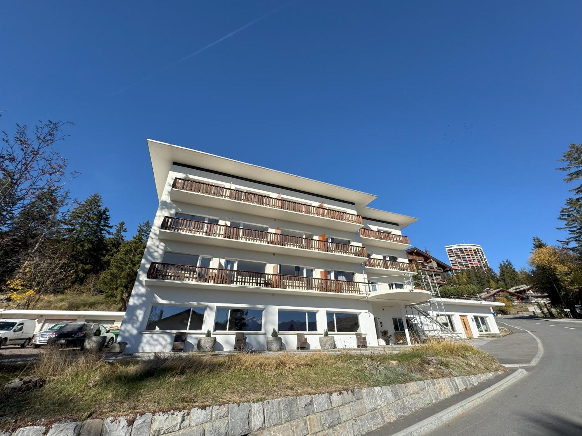 Crans Montana Suites Bagian luar foto