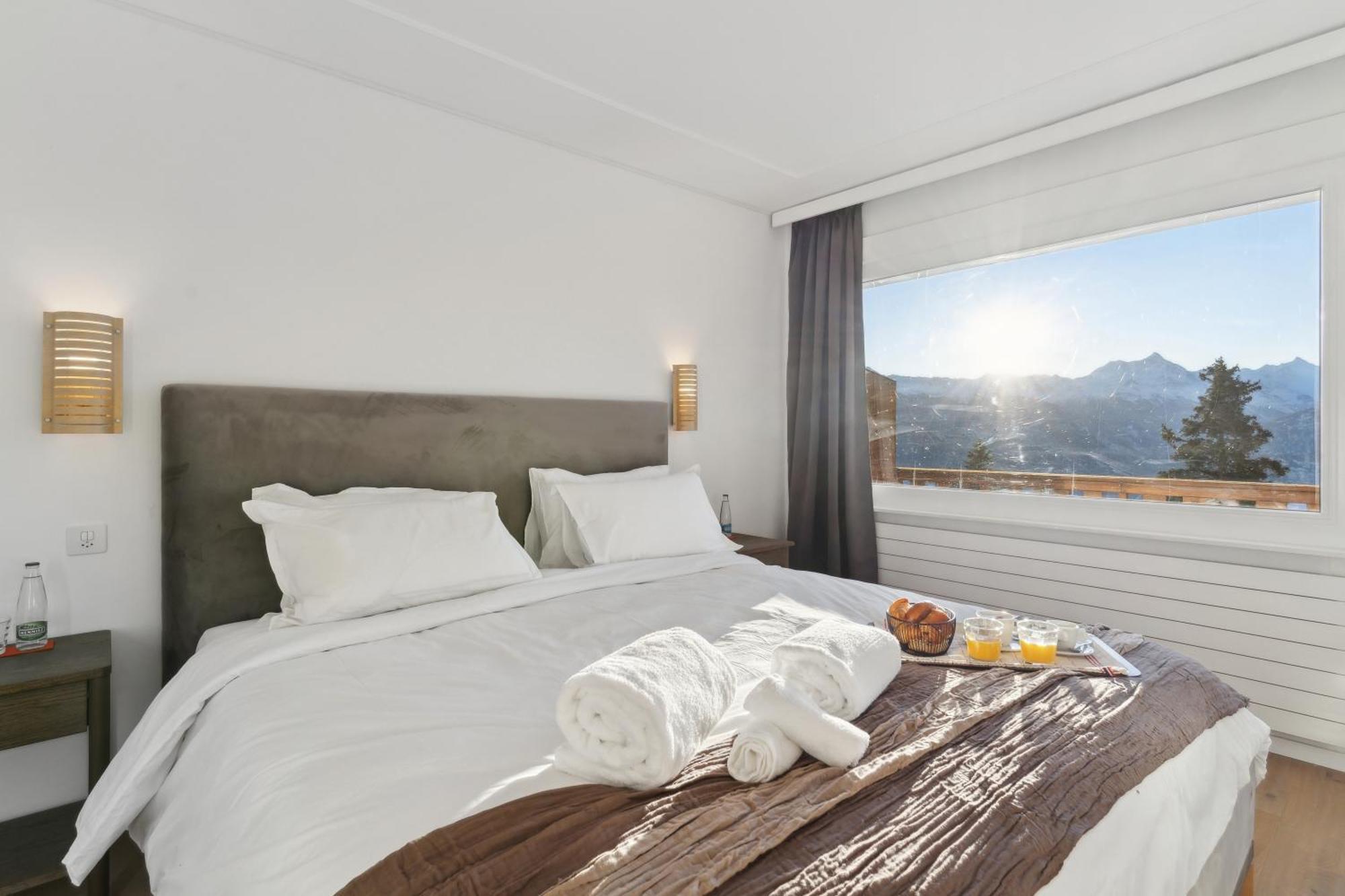 Crans Montana Suites Bagian luar foto