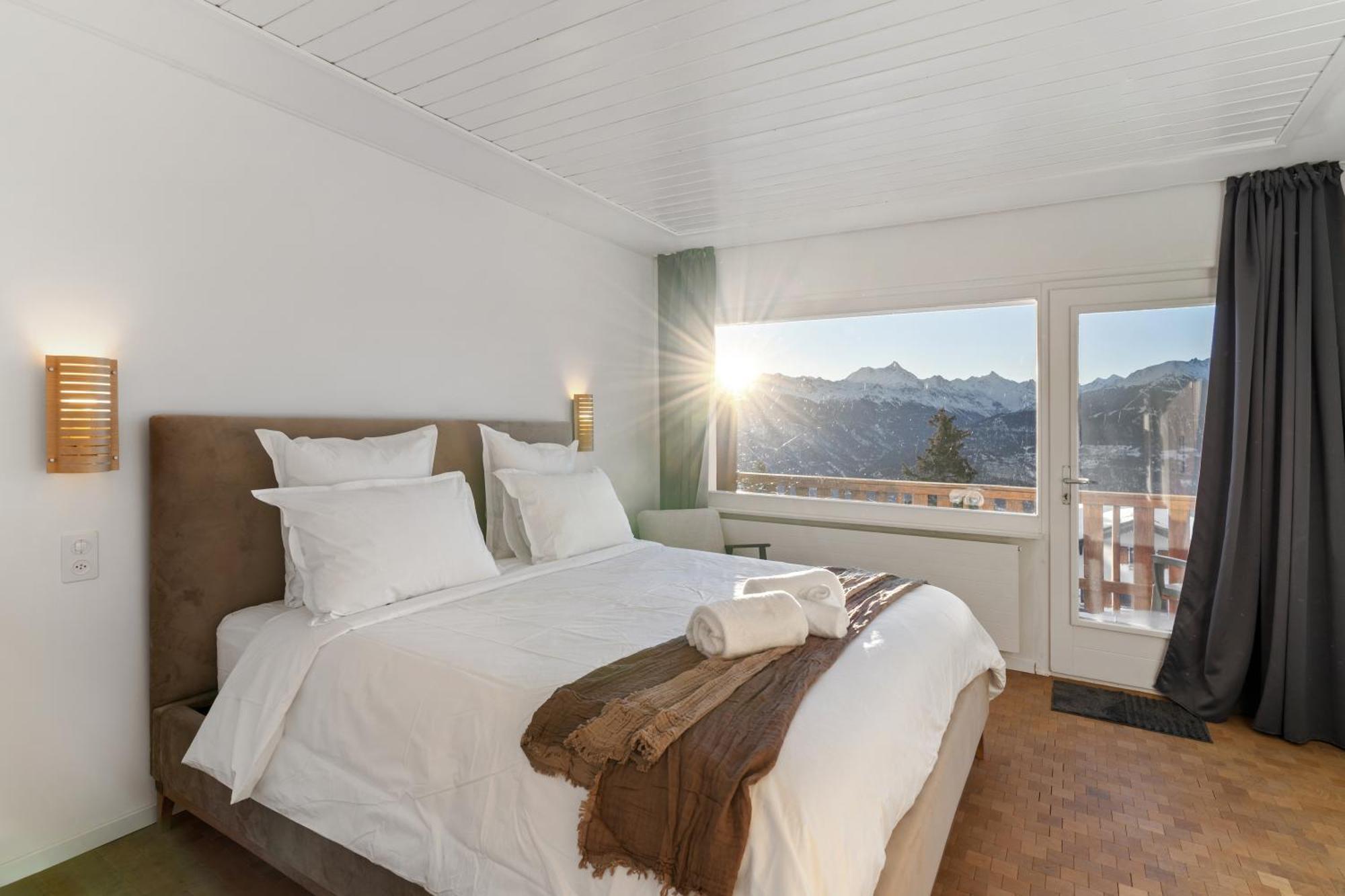 Crans Montana Suites Bagian luar foto