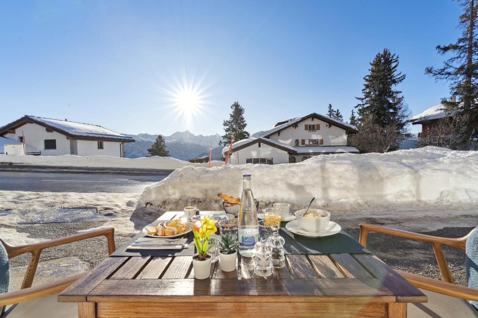 Crans Montana Suites Bagian luar foto